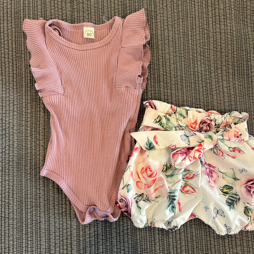Pink Ruffled Top and Floral Shorts Set - Picture 2 of 3
